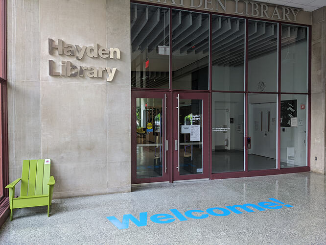 Hayden Library at the Massachusetts Institute of Technology by Sintakso - Own work, CC BY-SA 4.0,